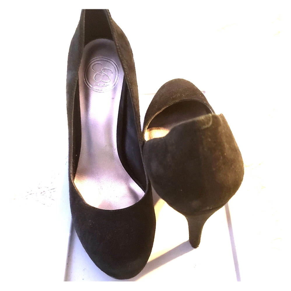 Jessica Simpson black suede pumps in size 7.5